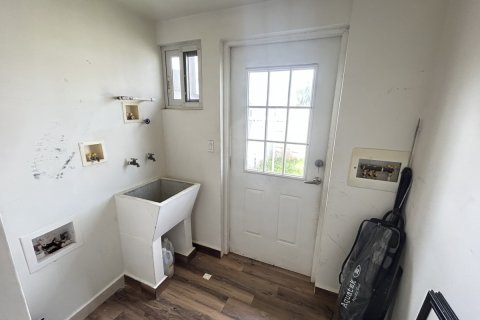 3 bedrooms House in Vista Alegre, Panama No. 109757 9