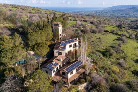 7 bedrooms Villa in Kritou Tera, Cyprus No. 100323 1