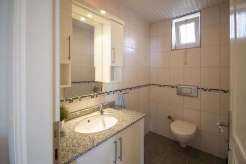 4 bedrooms Villa in Ninh Kieu, Vietnam No. 13273 16