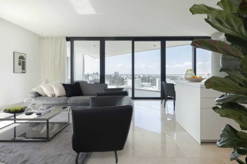 3 chambres Appartement à Nicosia, Cyprus No. 32498 10