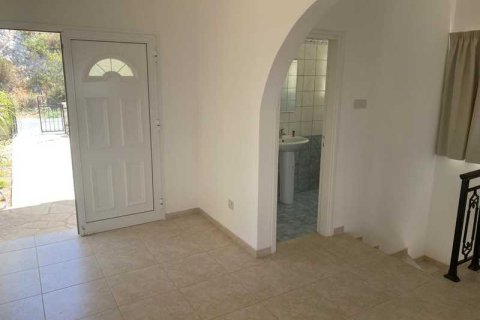 5 bedrooms Villa in Tala, Cyprus No. 72844 6