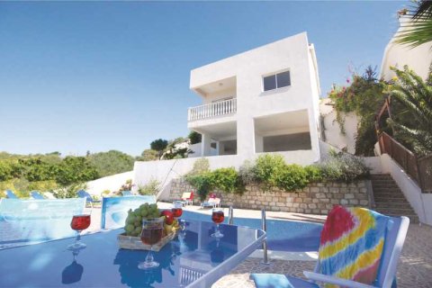 5 bedrooms Villa in Tala, Cyprus No. 72844 2