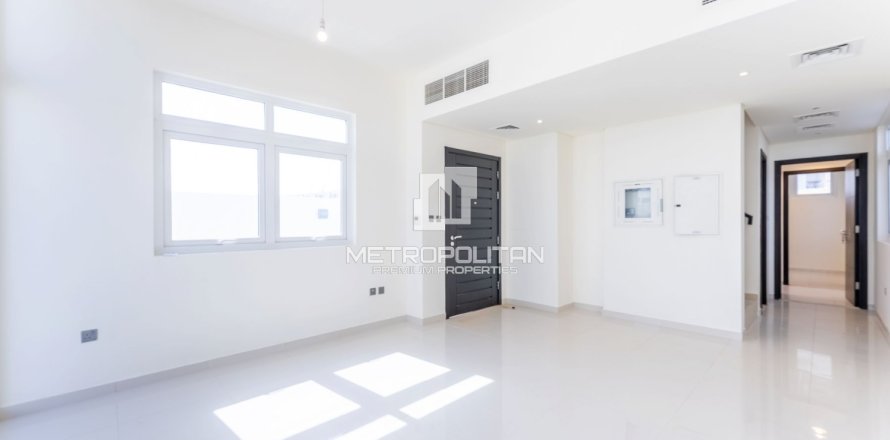 Вилла с 3 спальнями в Намтыльем, Вьетнам №87079