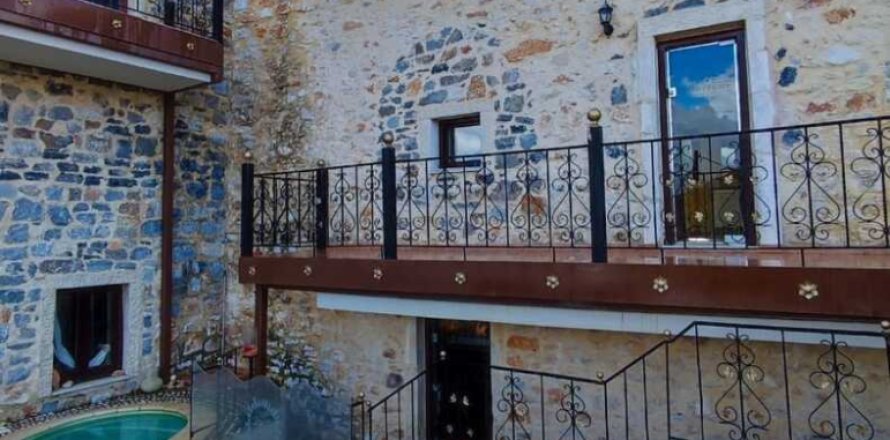 7 bedrooms Hotel in Heraklion, Greece No. 55985