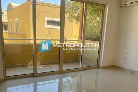 3 dormitorios Villa en Al Raha Gardens, UAE No. 113661