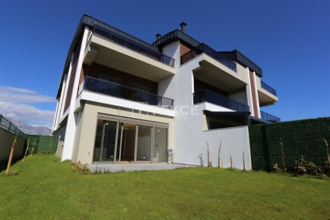 4 bedrooms Villa in Antalya, Turkey No. 12712