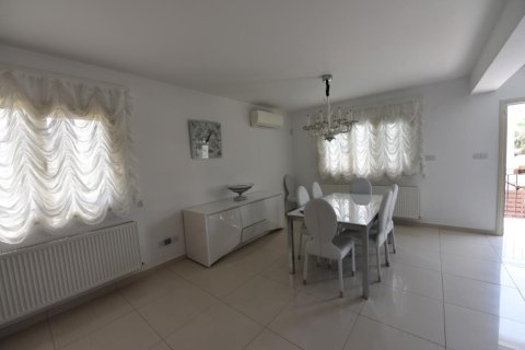 4 bedrooms Villa in Limassol, Cyprus No. 106320 3