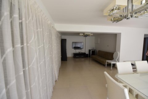 4 bedrooms Villa in Limassol, Cyprus No. 106320 4