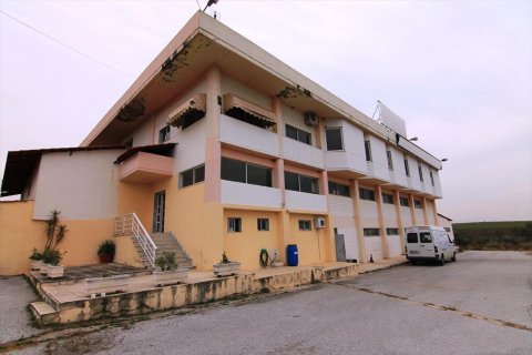 1450m² Commercial property en Oraiokastro, Greece No. 59322 2