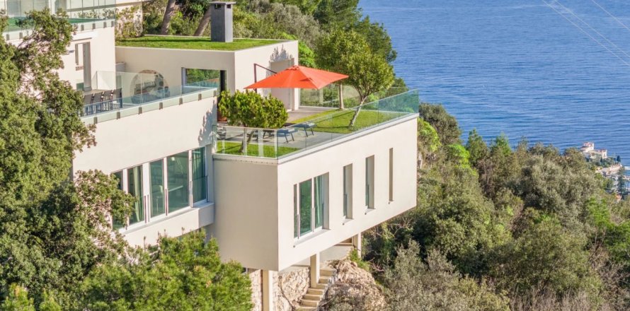 5 bedrooms Villa in Villefranche-sur-Mer, France No. 78585