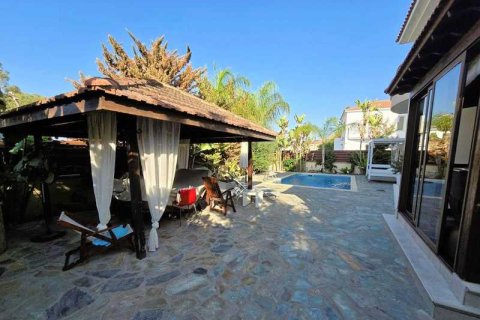4 bedrooms Villa in Livadia, Cyprus No. 82632 3