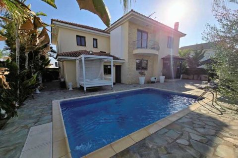 4 bedrooms Villa in Livadia, Cyprus No. 82632 5