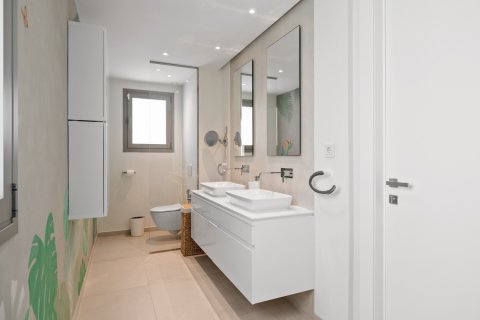 7 bedrooms Apartment in Thuan Nam, Vietnam No. 83910 4