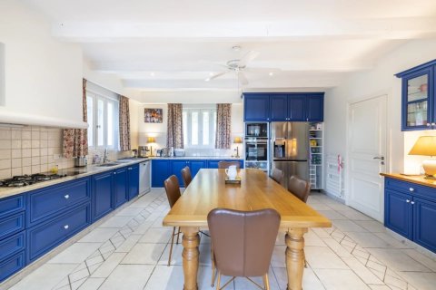 5 bedrooms Villa in Saint-Paul-de-Vence, France No. 72724 8