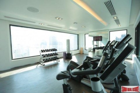 2 bedrooms Apartment in Bangkok, Thailand No. 96076 4