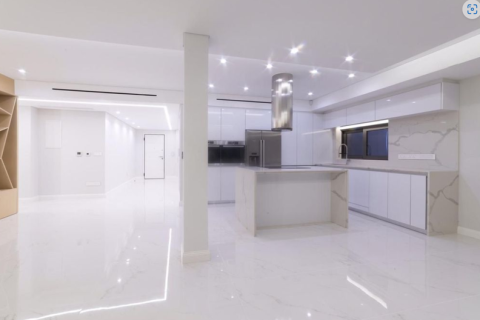 3 bedrooms Apartment in Limassol, Cyprus No. 64004 2