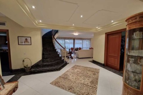 5 chambres House à Strovolos, Cyprus No. 79905 2