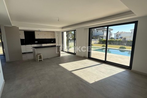 4 bedrooms Villa in Quang Minh, Vietnam No. 98436 10