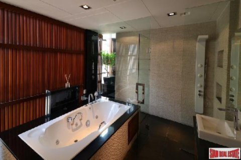 4 bedrooms Penthouse in Bangkok, Thailand No. 95629 5