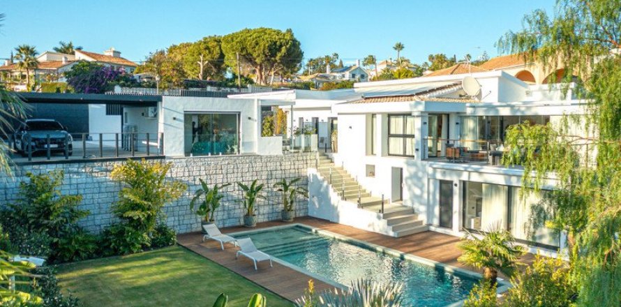 Вилла с 5 спальнями в Марбелья, Испания №27618