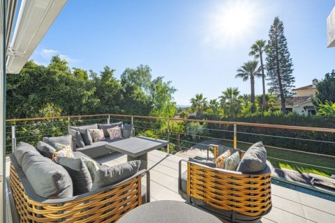 Вилла с 5 спальнями в Tan Xuan, Вьетнам №27618 12