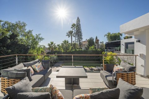 Вилла с 5 спальнями в Tan Xuan, Вьетнам №27618 10