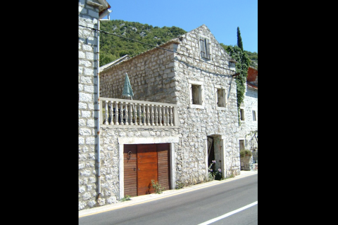 90m² House in Kotor, Montenegro No. 104760 3