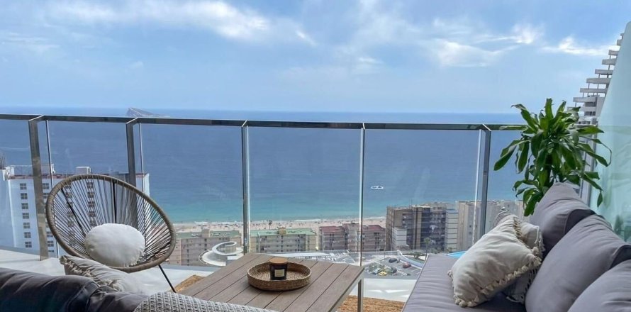 2 dormitorios Apartment en Benidorm, Spain No. 129010