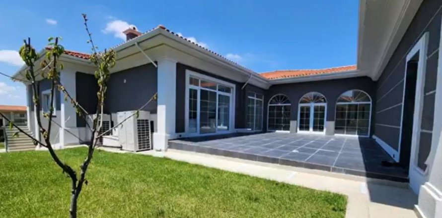 5 dormitorios Villa en Istanbul, Turkey No. 114417