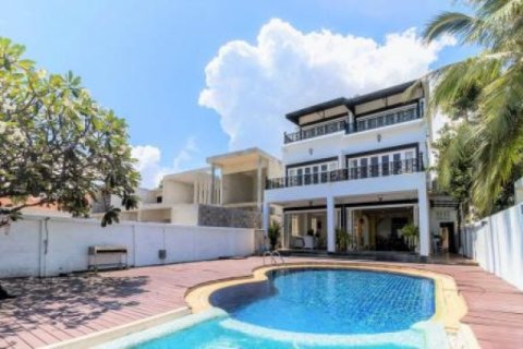 6 bedrooms Villa in Hua Hin, Thailand No. 95899 1