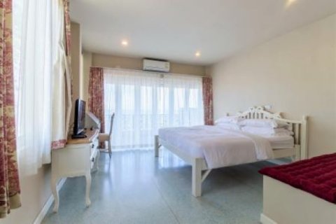 6 bedrooms Villa in Hua Hin, Thailand No. 95899 14