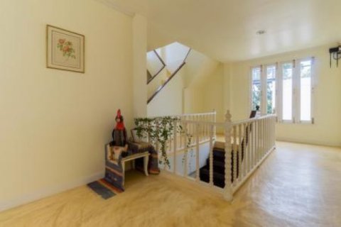 6 bedrooms Villa in Hua Hin, Thailand No. 95899 2