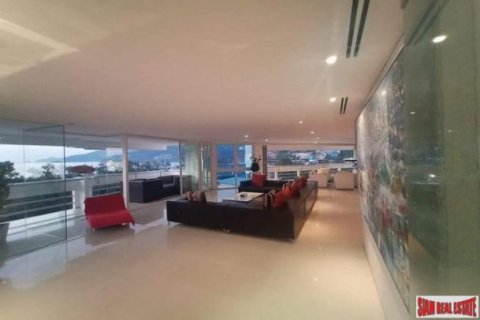 2 bedrooms Apartment in Patong, Thailand No. 95737 10