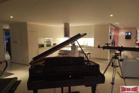 2 bedrooms Apartment in Patong, Thailand No. 95737 8