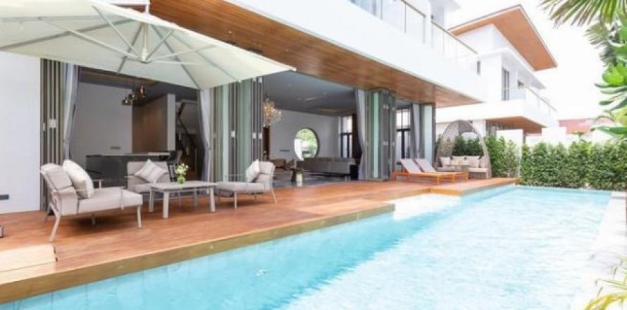 3 bedrooms Villa in Rawai, Thailand No. 96127