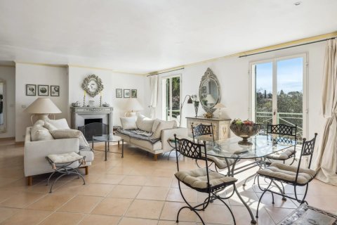 6 bedrooms Villa in Opio, France No. 100246 4