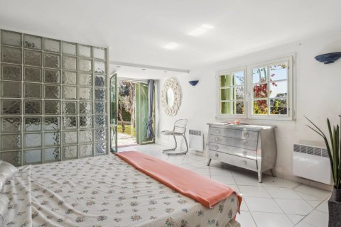 6 bedrooms Villa in Opio, France No. 100246 9