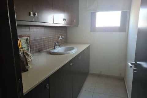 4 dormitorios House en Aradippou, Cyprus No. 82668 11