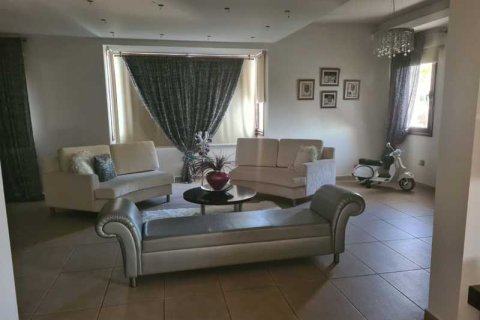 4 dormitorios House en Aradippou, Cyprus No. 82668 4
