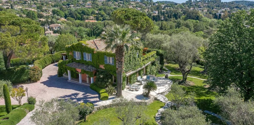 5 bedrooms Villa in Mougins, France No. 68888