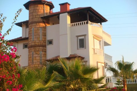 5 bedrooms Villa in Bo Ha, Vietnam No. 14556 16