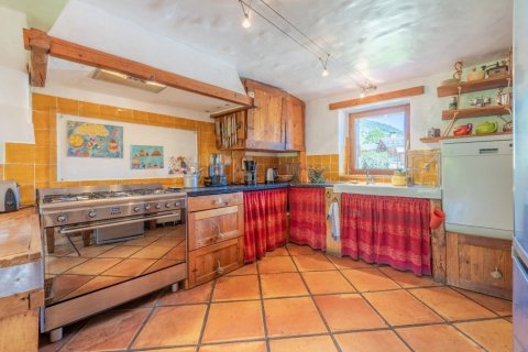 6 chambres House à Les Allues, France No. 99659 4