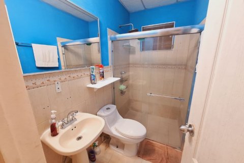 3 bedrooms House in Panama City, Panama No. 117732 8