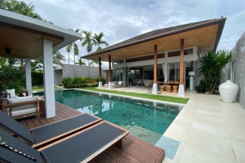 261m² Villa in Layan Beach, Thailand No. 97421 1