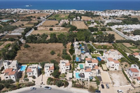 5 bedrooms Villa in Paphos, Cyprus No. 79288 14