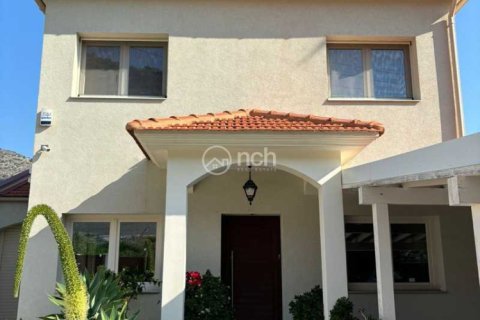 4 bedrooms House in Germasogeia, Cyprus No. 77999 2