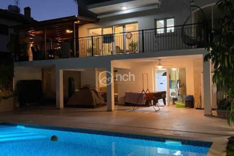 4 bedrooms House in Germasogeia, Cyprus No. 77999 5