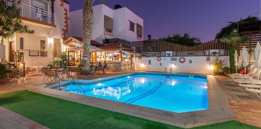 Отель, гостиница с 23 комнатами в Hersonissos, Греция №55878