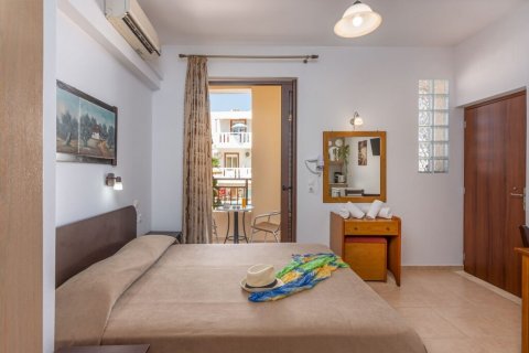 Отель, гостиница с 23 комнатами в Hersonissos, Греция №55878 23