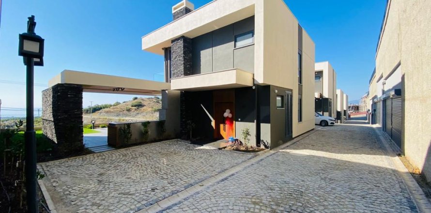 3 bedrooms Villa in Kargicak, Turkey No. 14614